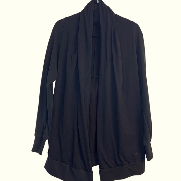 Nike Women’s Black Oversized Dri-Fit Yoga Cardigan, Athleisure Workout lagenlook - Picture 2 of 10